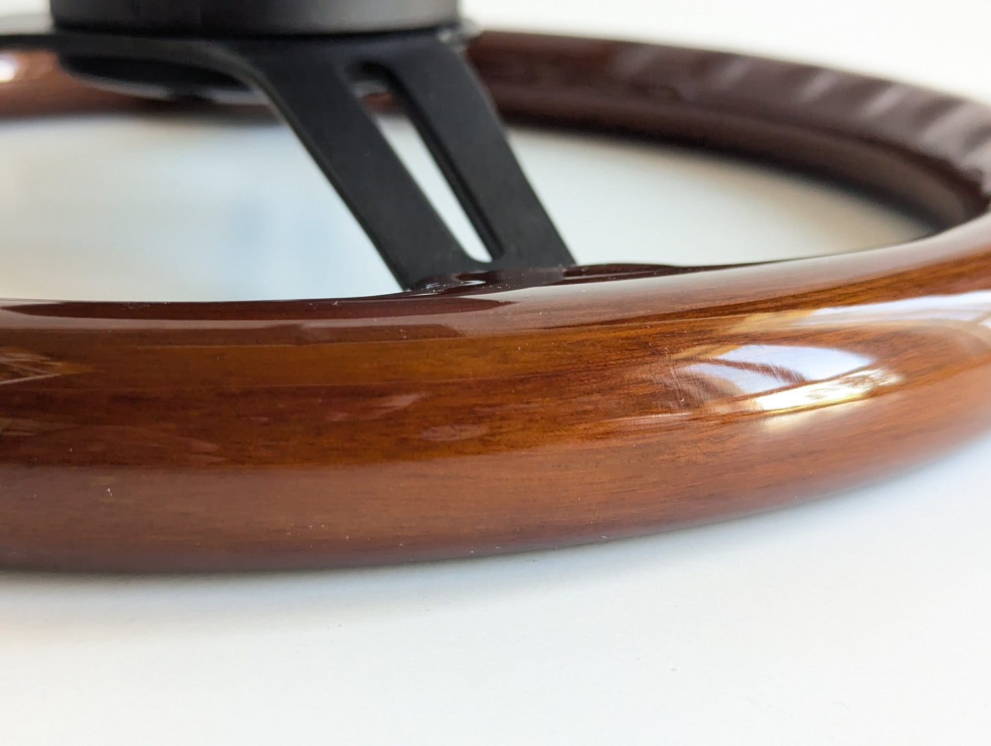 Steering Wheel for BMW E31 E32 E34 E36 92-95 (1992–1995) – 350 mm Solid Wood, Vintage Black Spokes