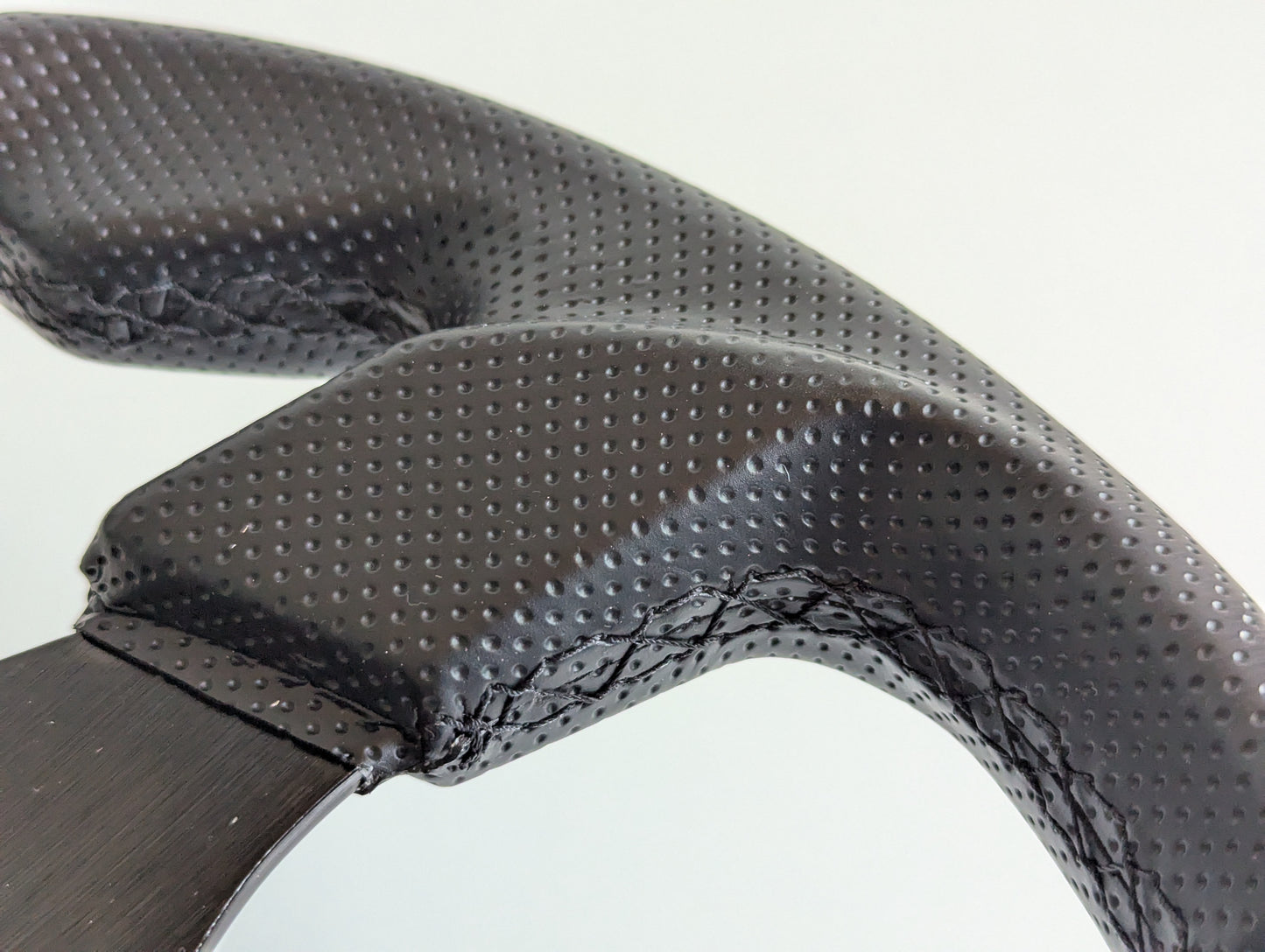 Steering Wheel For BMW E31 E32 E34 E36 (1992-1995) - 320 mm, Perforated Leather, Black Spokes, Sport Vision, Drift