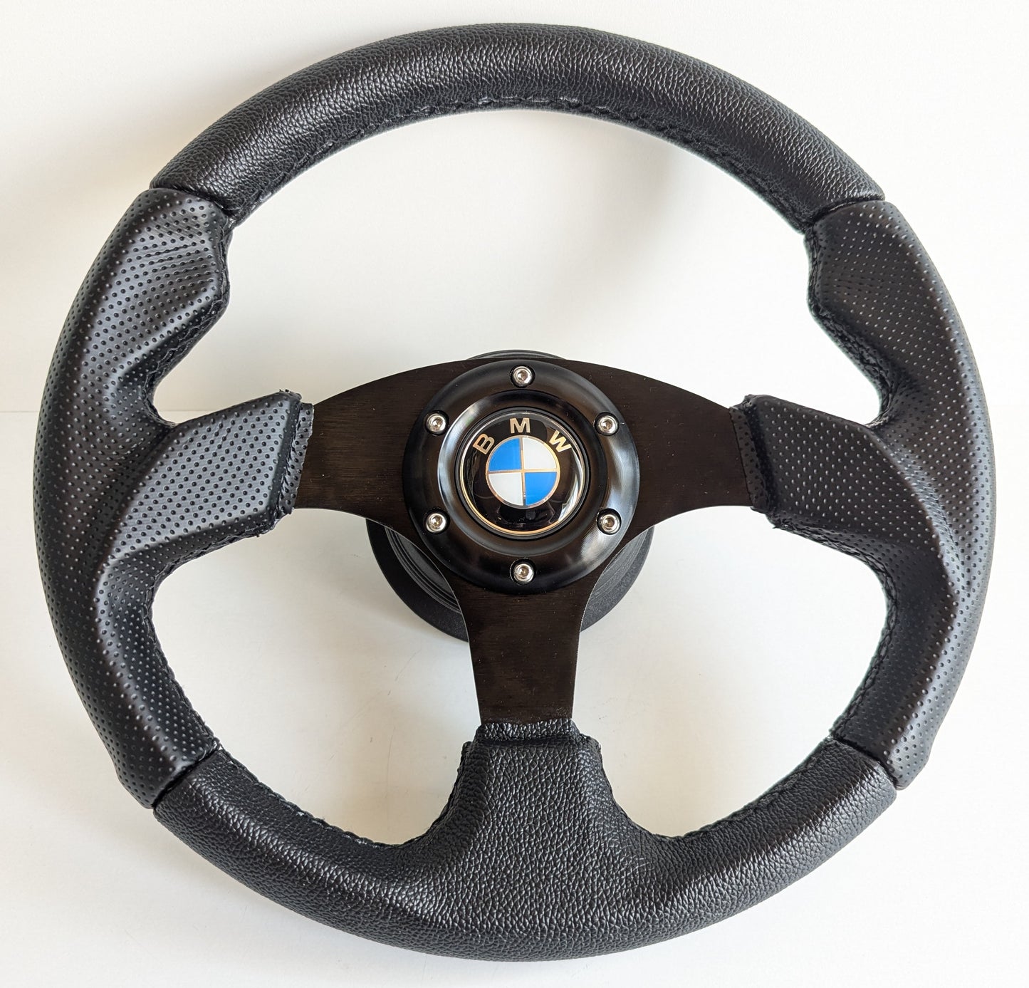 Steering Wheel For BMW E31 E32 E34 E36 (1992-1995) - 320 mm, Perforated Leather, Black Spokes, Sport Vision, Drift