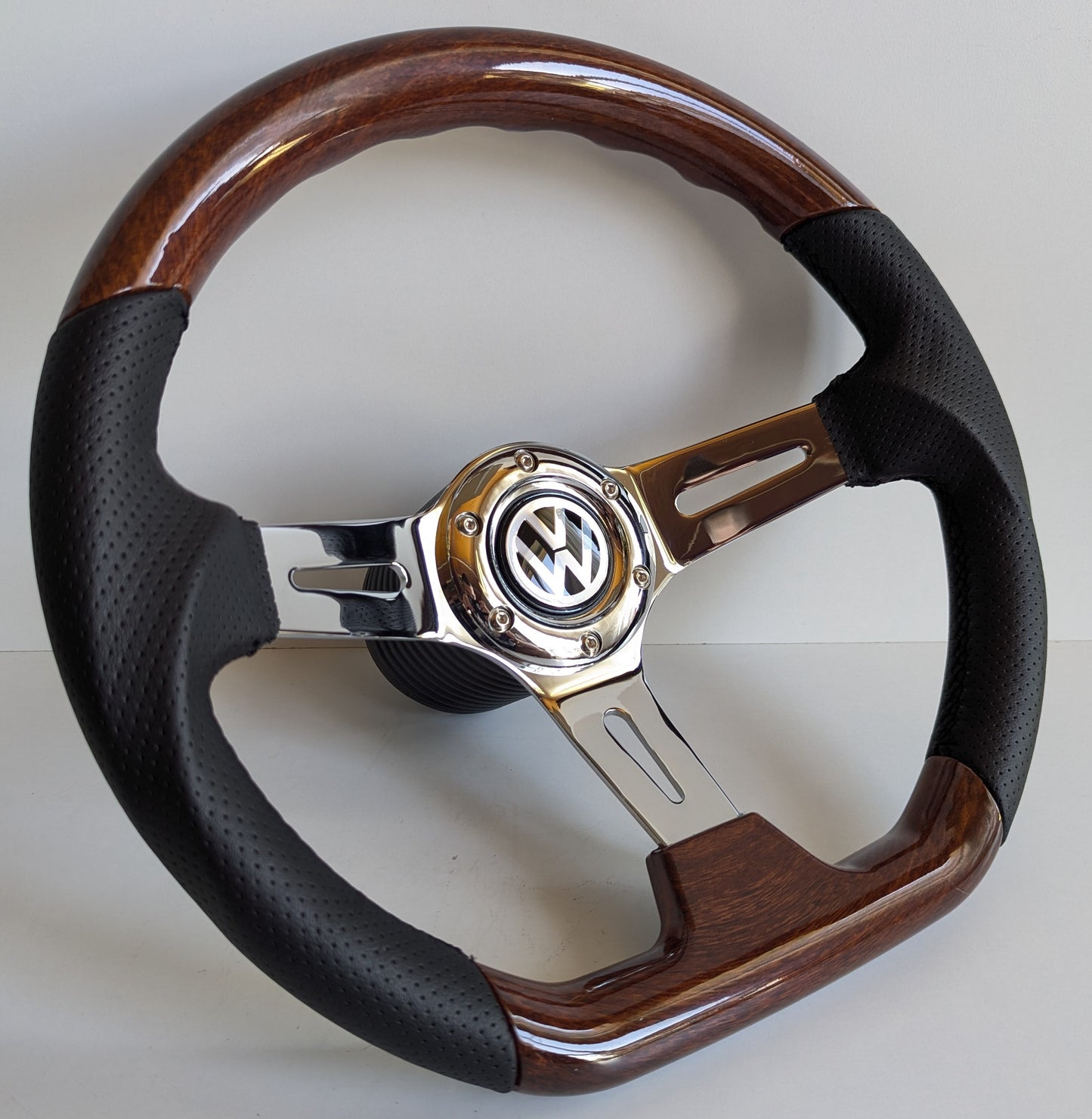 Steering Wheel For VW T4 Bus Caravelle Multyvan Transporter (1994-2003) - Flat Bottom, Wood, Vintage, Black Leather, Chrome spokes, 350 mm