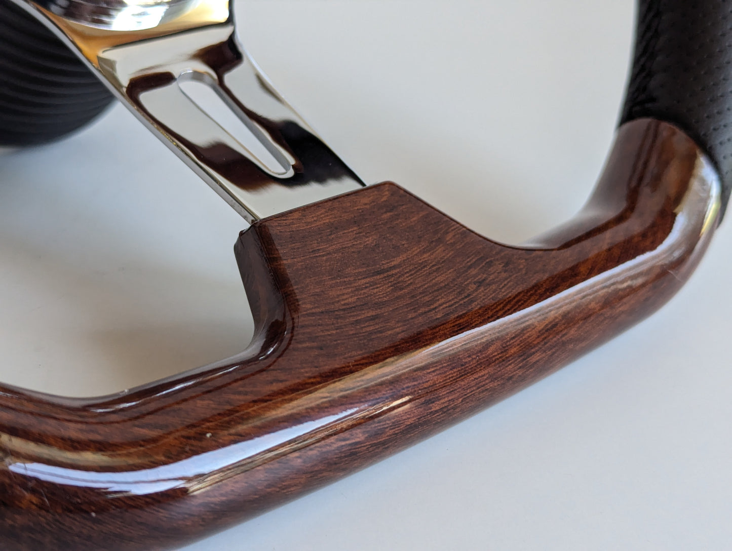 Steering Wheel For VW T4 Bus Caravelle Multyvan Transporter (1994-2003) - Flat Bottom, Wood, Vintage, Black Leather, Chrome spokes, 350 mm