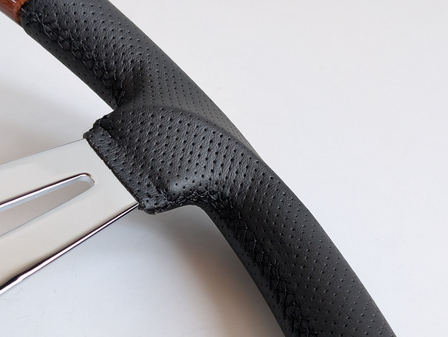 Steering Wheel For Mitsubishi Pajero 1st generation Montero Shogun (1982-1991) - Flat Bottom, Wood, Vintage, Black Leather, Chrome spokes, 350 mm