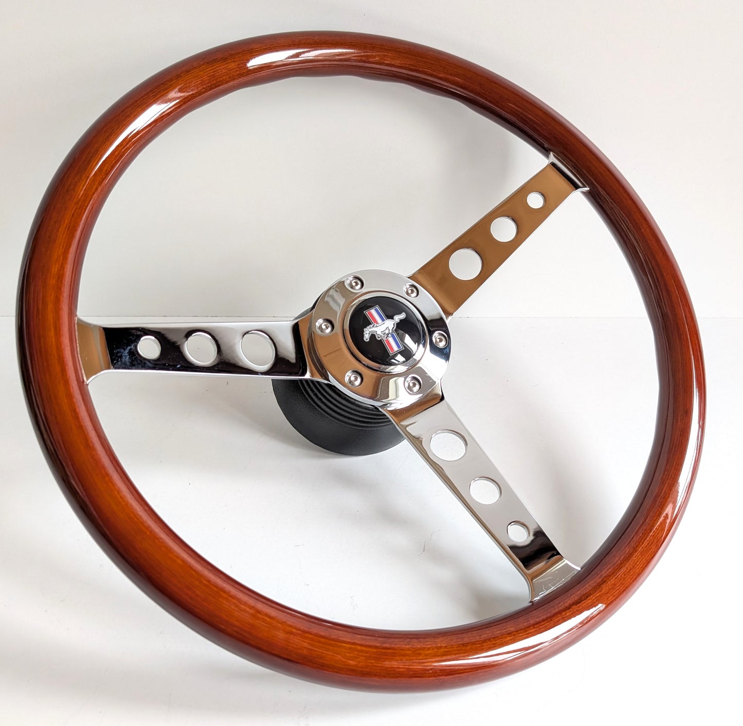 Steering Wheel For Ford Bronco Thunderbird Mustang F150 F250 F350 - Wooden Rim, Chrome Spokes with Holes, Classic, Vintage Style, 380 mm