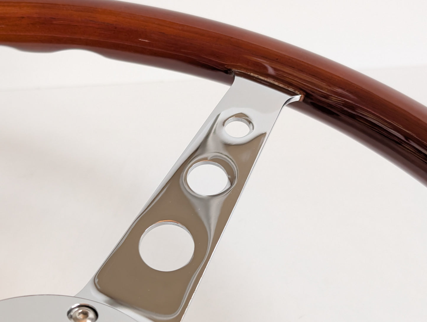 Steering Wheel For Ford Bronco Thunderbird Mustang F150 F250 F350 - Wooden Rim, Chrome Spokes with Holes, Classic, Vintage Style, 380 mm