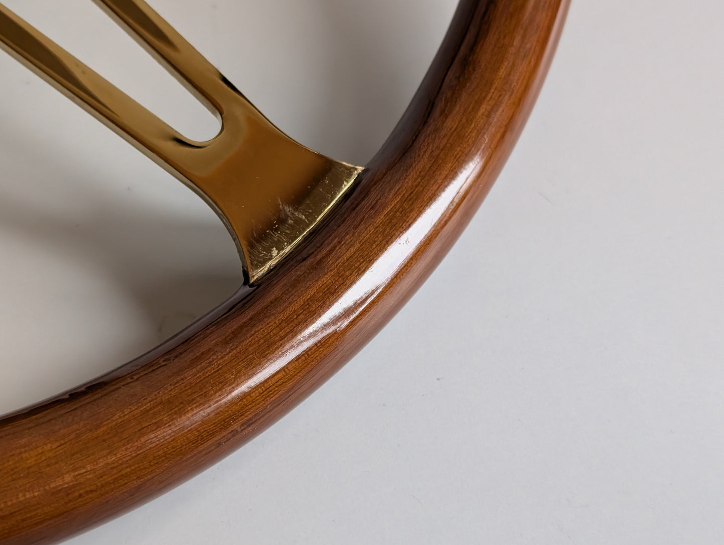 Steering Wheel For BMW E24 E28 E30 E32 E34 (1986-1992) - Solid Wood, Vintage Gold Spokes, Classic Style, 380 mm