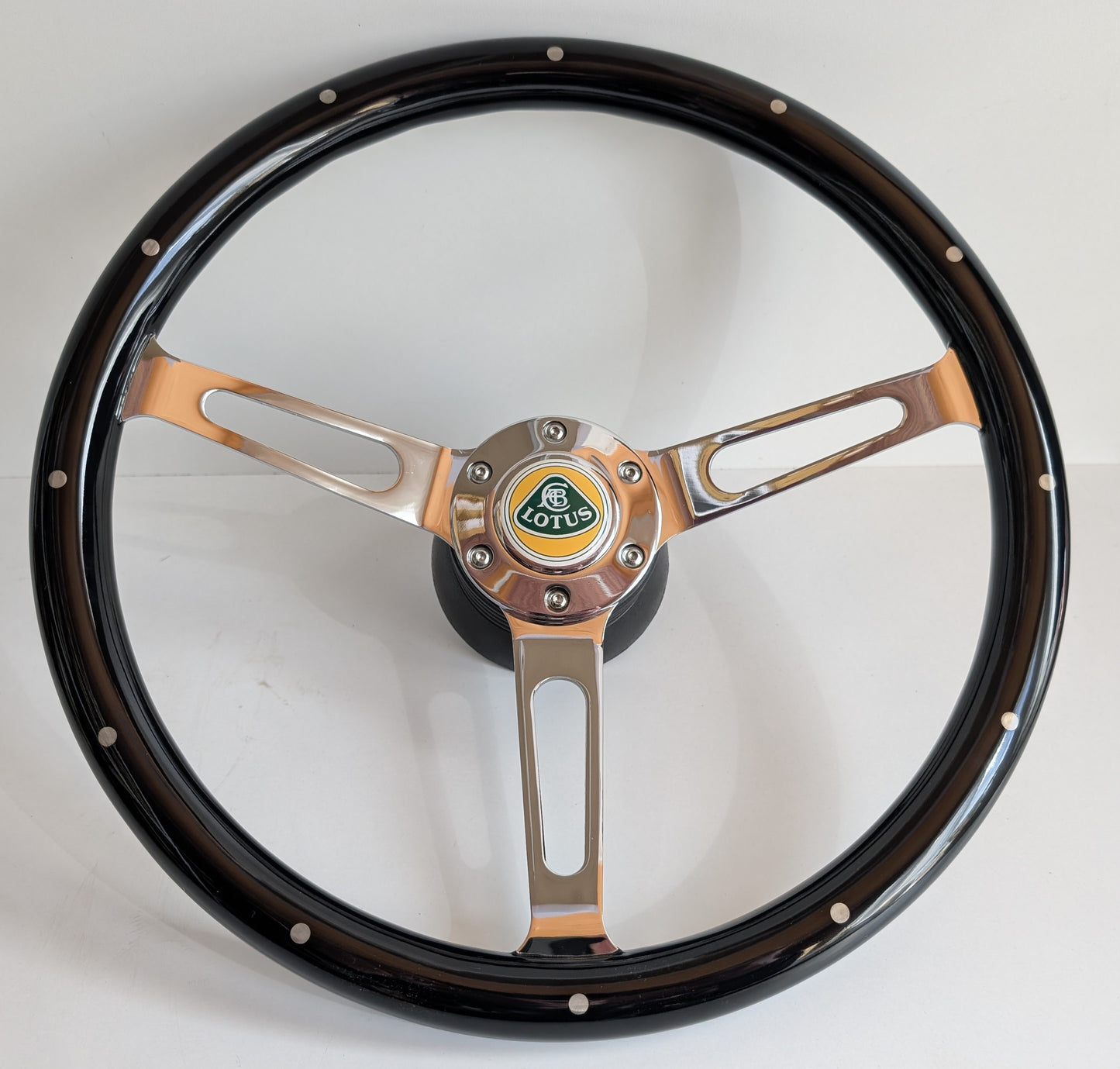 Steering Wheel For Lotus Europa & Super 7 (1966–1975) - 380mm Wooden Rim, Black Finish & Chrome Spokes
