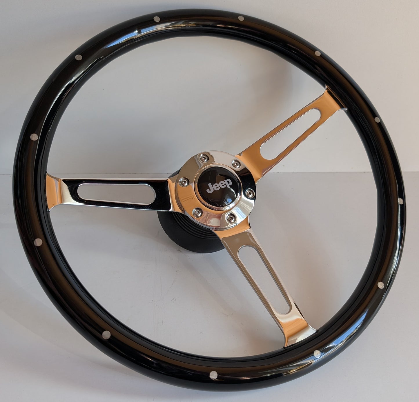 Steering Wheel For Jeep Wrangler Cherokee TJ CJ7 CJ 7 1996-2006 - 380mm Wooden Rim, Black Finish & Chrome Spokes