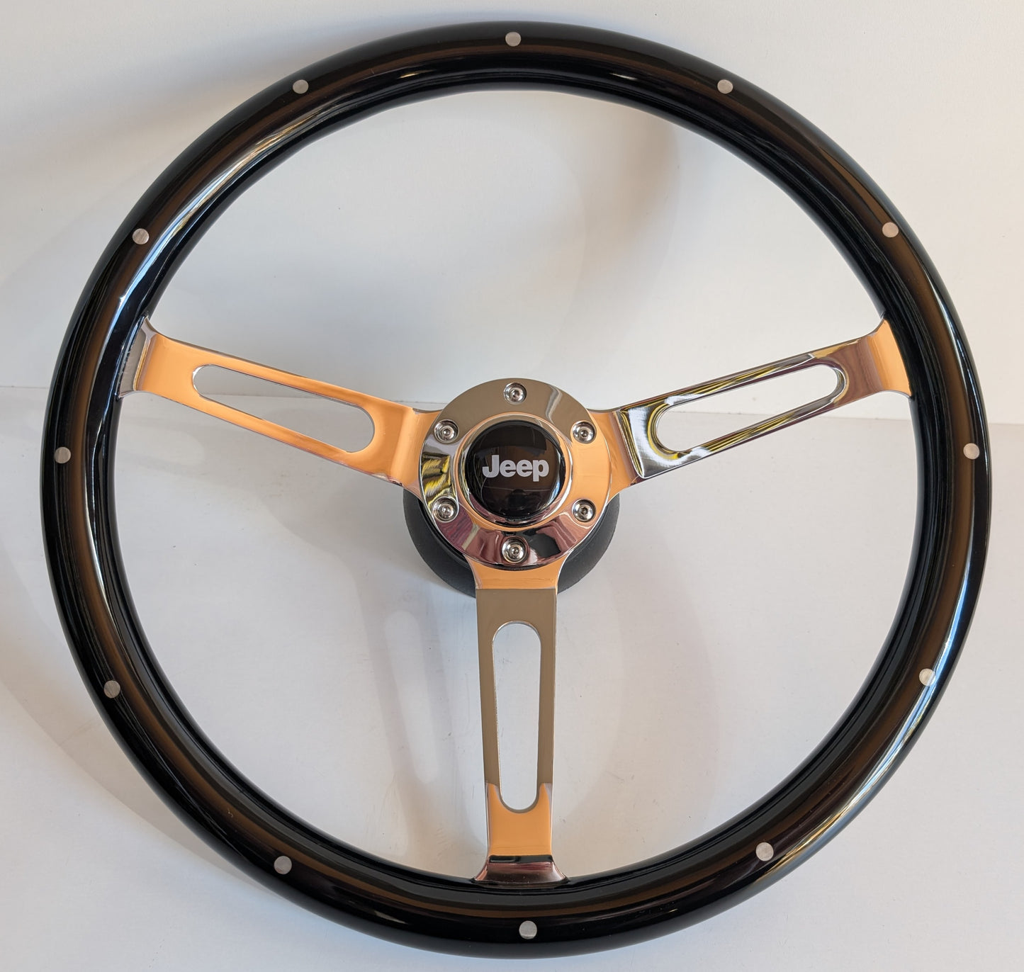 Steering Wheel For Jeep Wrangler Cherokee TJ CJ7 CJ 7 1996-2006 - 380mm Wooden Rim, Black Finish & Chrome Spokes