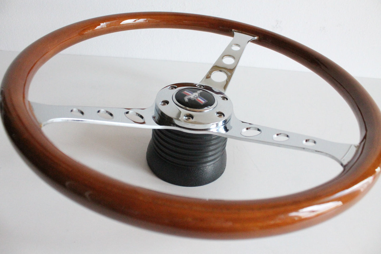 Steering Wheel For Ford Bronco Thunderbird Mustang F150 F250 F350 - Wooden Rim, Chrome Spokes with Holes, Classic, Vintage Style, 380 mm