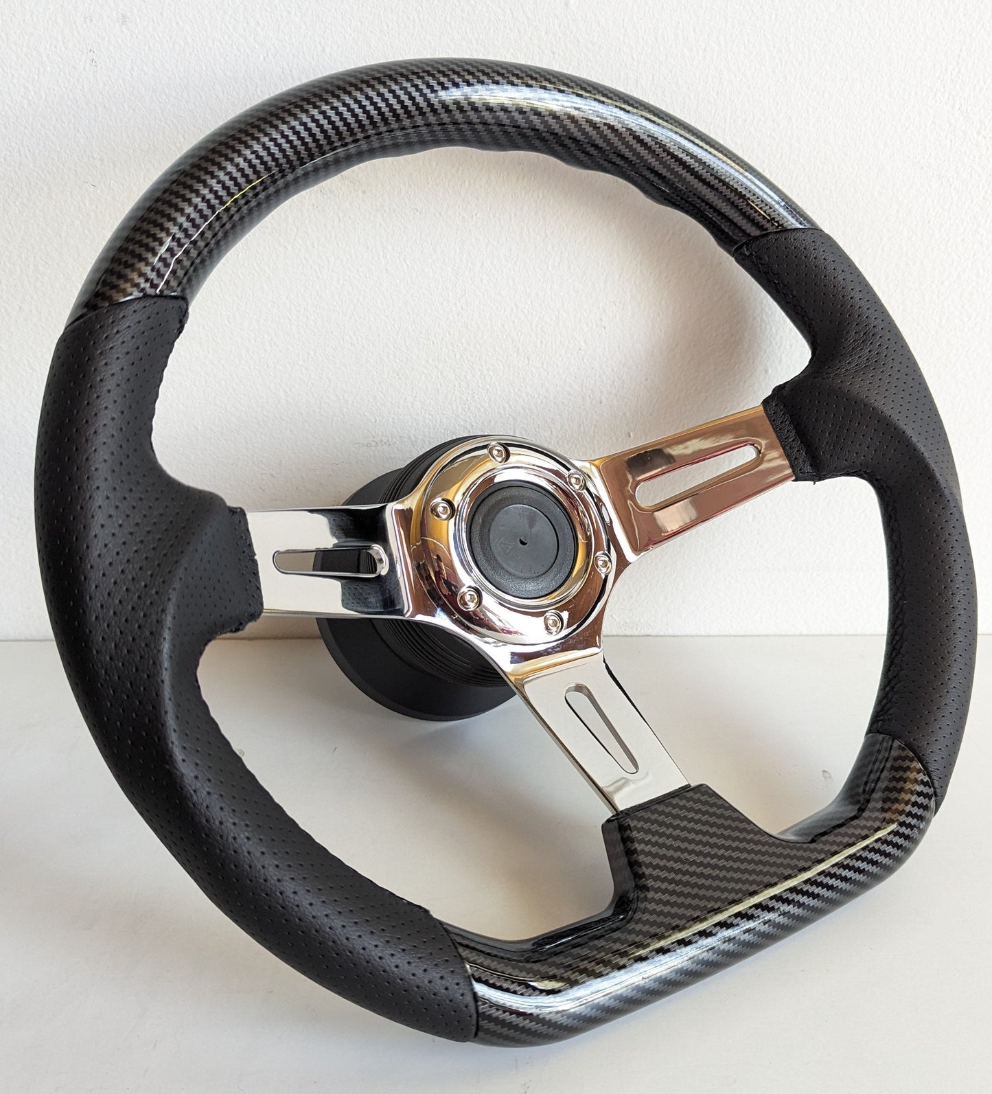 Steering Wheel For Subaru Impreza 1 Legacy 1800 Vivio - Carbon Look, Flat Bottom, Chrome Spokes, Sport Design, 350 mm